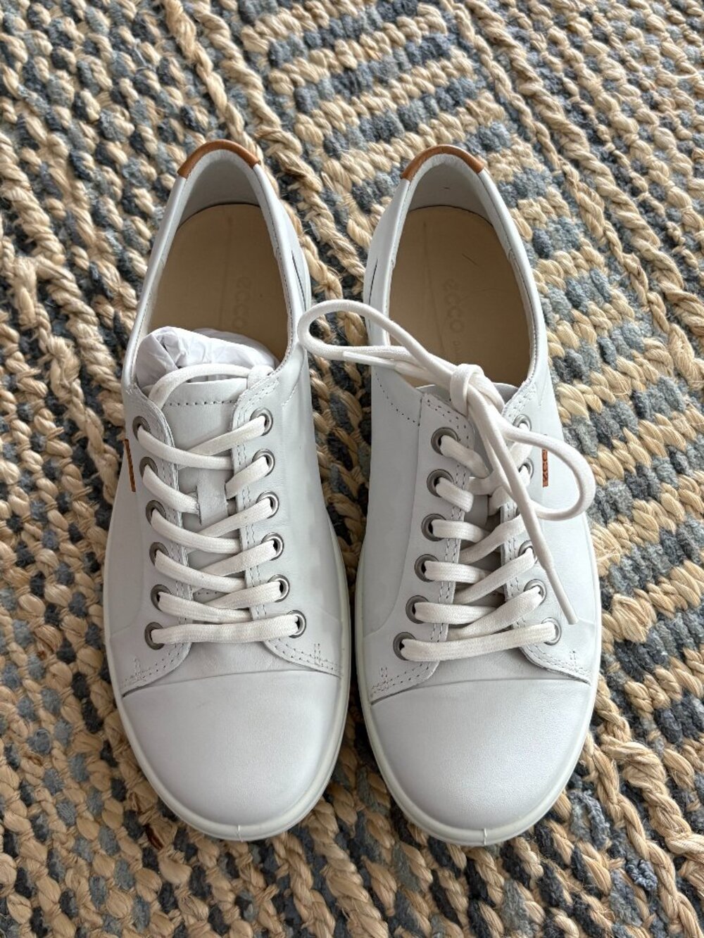 ECCO White Sneaker